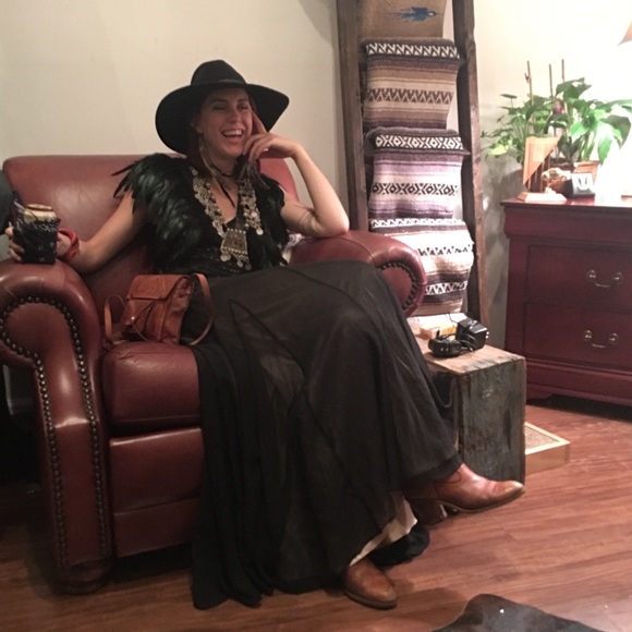 Meet your Posher, Alexa - Picture 3 of 11